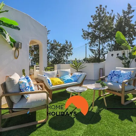 #294 T2 Com Amplo Terraco By Holidays דירה *