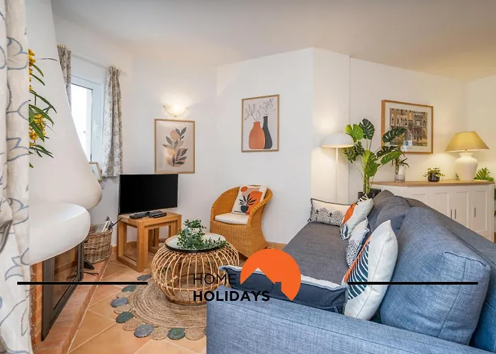 #294 T2 Com Amplo Terraco By Holidays Apartment *